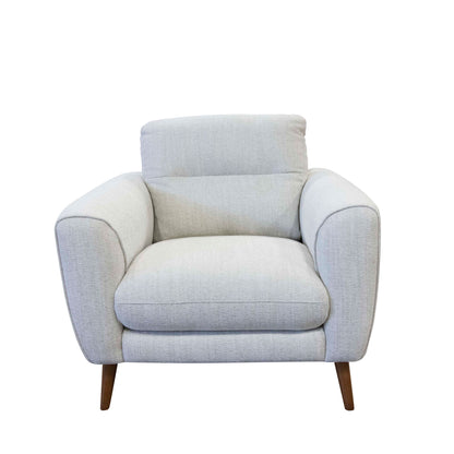 Chaise Hennessy